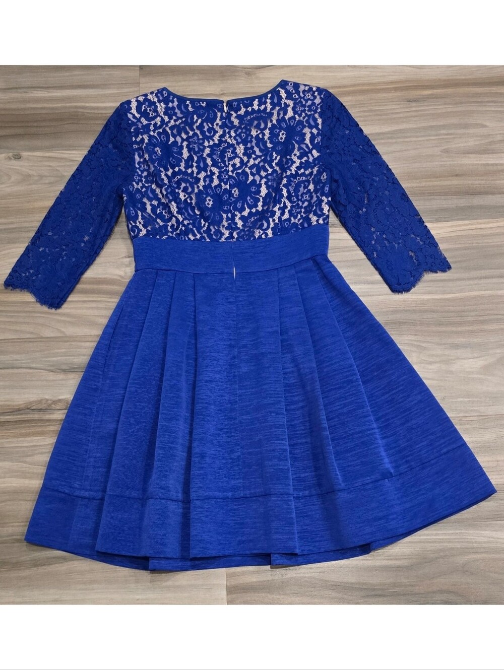 Eliza J Cobalt Blue Lace Dress Size 6 Fit and Flare Pockets Cocktail Party Dress